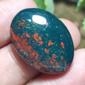Cabochon di eliotropio naturale, cabochon di pendenti con eliotropio, pietra preziosa ovale con eliotropio, eliotropio sfuso, prezzo all'ingrosso per gioielli