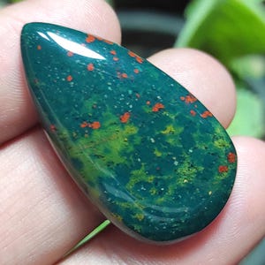 Cabochon di eliotropio naturale, cabochon di pendenti con eliotropio, pietra preziosa di eliotropio a forma di pera, eliotropio sfuso, prezzo all'ingrosso per gioielli