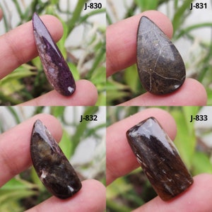 Natürlicher Charoit Cabochon Lila Charoit Edelstein Lila Stein Charoit Cabochon Beide Seite Poliert Charoit Stein Charoit Kristallstein