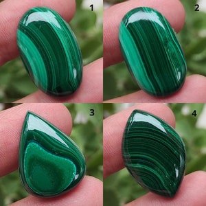 Natürlicher grüner Malachit-Edelstein, Malachit-Stein, glatter Malachit-Cabochon, ausgefallene Form-Malachit-Edelstein, einseitig polierter Malachit-Edelstein