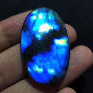 Natürlicher blauer auffälliger Labradorit Cabochon, AAA + blauer Labradorit Edelstein, ovaler Labradorit, Labradorit Kristall, Labradorit Anhänger Stein