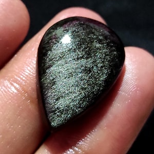 Cabochon di ossidiana d'argento naturale, cristallo di ossidiana d'argento, pietra preziosa di ossidiana d'argento, pietra a forma di pera, ossidiana lucidata, ciondolo di ossidiana