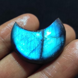 Pietra preziosa di labradorite naturale, luna crescente, pietra di luna di labradorite multifuoco, cabochon di labradorite, luna crescente per la creazione di gioielli