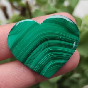 Natürlicher grüner Malachit-Edelstein, Malachit-Stein, glatter Malachit-Cabochon, Herzform-Malachit, polierter Malachit-Edelstein