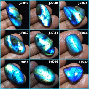 Natürlicher blauer auffälliger Labradorit Cabochon, blauer Labradorit Edelstein, ovaler Labradorit, Labradorit-Kristall, Labradorit-Anhänger, Stein