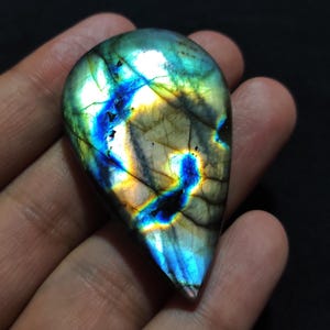 Multi fire labradoriet cabochon, peervorm labradoriet, blauwe labradoriet, genezend kristal, labradoriet edelsteen, labradoriet voor sieraden