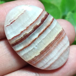 Cabujón de calcita con bandas rosas, piedra preciosa de calcita, ónix con bandas rosas, cabujón de ónix rosa, calcita con bandas, cristal de calcita, cabujón de calcita ovalado