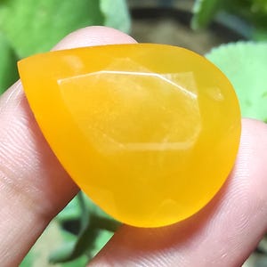 Pietra preziosa sfusa cabochon di corniola naturale, pietra preziosa sfaccettata di corniola arancione, corniola liscia a forma di pera, cabochon di corniola, pietra pendente