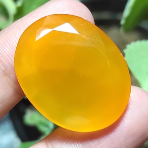 Pietra preziosa sfusa cabochon di corniola naturale, pietra preziosa sfaccettata di corniola arancione, corniola liscia di forma ovale, cabochon di corniola, pietra pendente