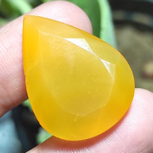 Pietra preziosa sfusa cabochon di corniola naturale, pietra preziosa sfaccettata di corniola arancione, corniola liscia a forma di pera, cabochon di corniola, pietra pendente