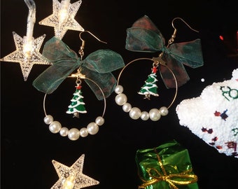 Christmas Tree Earrings: Ribbon & Pearl Look Holiday Earrings