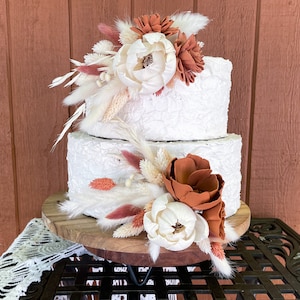 Terracotta rust, blush & ivory Boho dried flower cake decoration for wedding, bridal shower or birthday - Preserved and dried flowers/pampas
