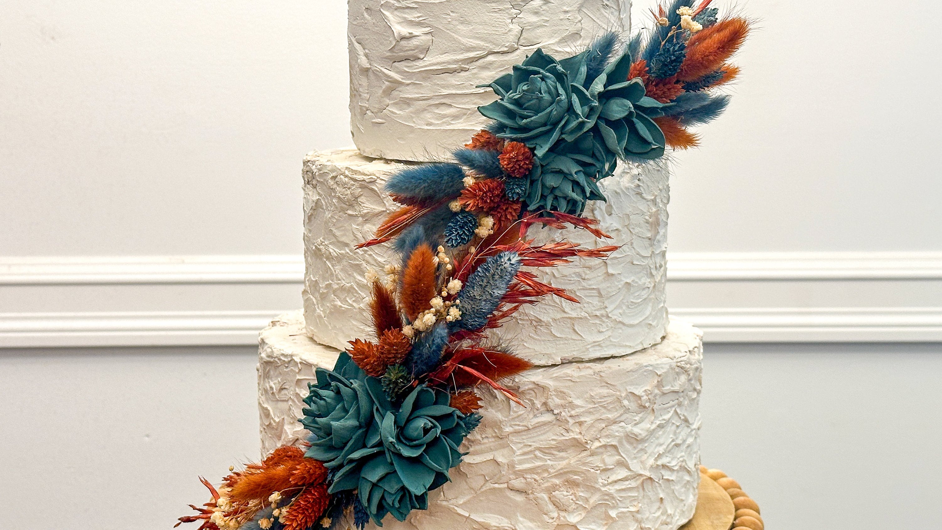 Adornos para tartas bohemios en terracota, naranja y verde azulado para bodas  rústicas de otoño, despedidas de soltera o cumpleaños especiales. Madera  Sola, flores secas, pampas. - Etsy México, image size:3000x1687