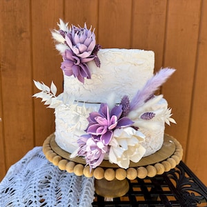 Lavender purple and white Boho cake topper with Sola wood and preserved flowers - summer or rustic wedding, bridal or baby shower/birthday