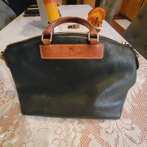 Vintage Dooney & Bourke All Leather Purse