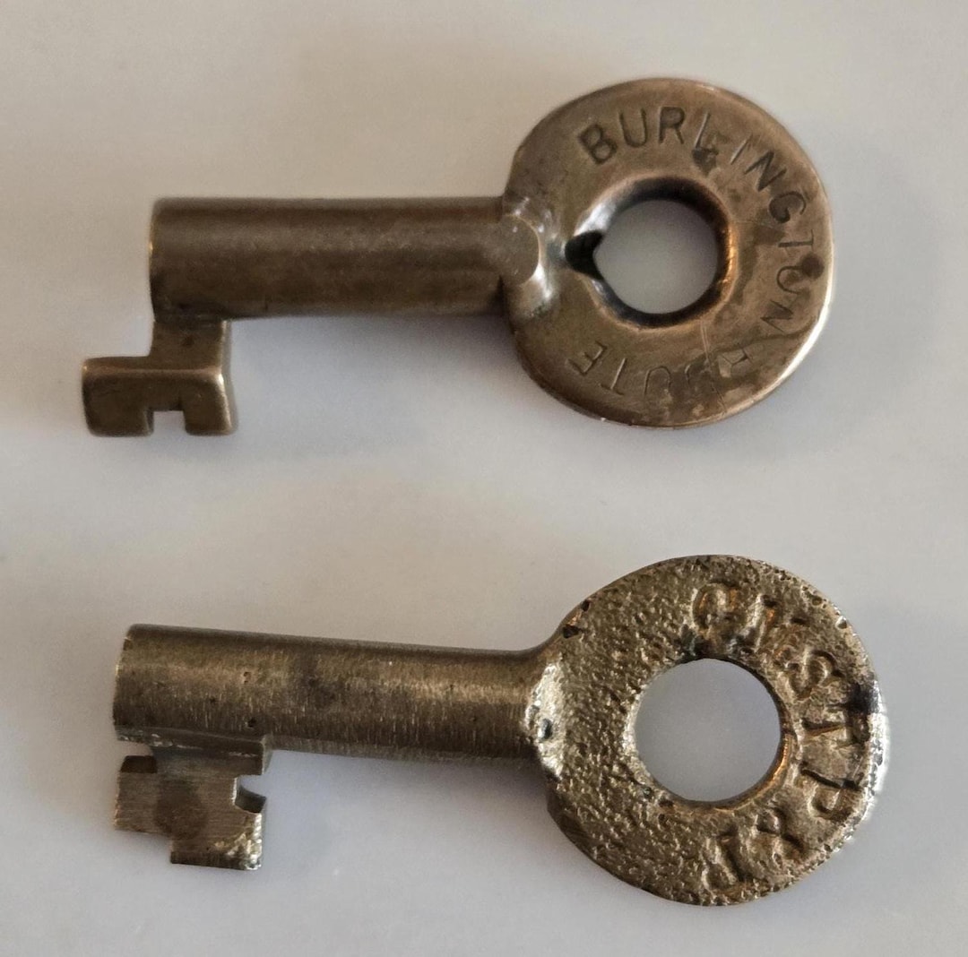 Barrel Key Example Lot of 2 Brass Hollow Barrel Railroad Keys ~ Free S/H #LN244/237 - Etsy