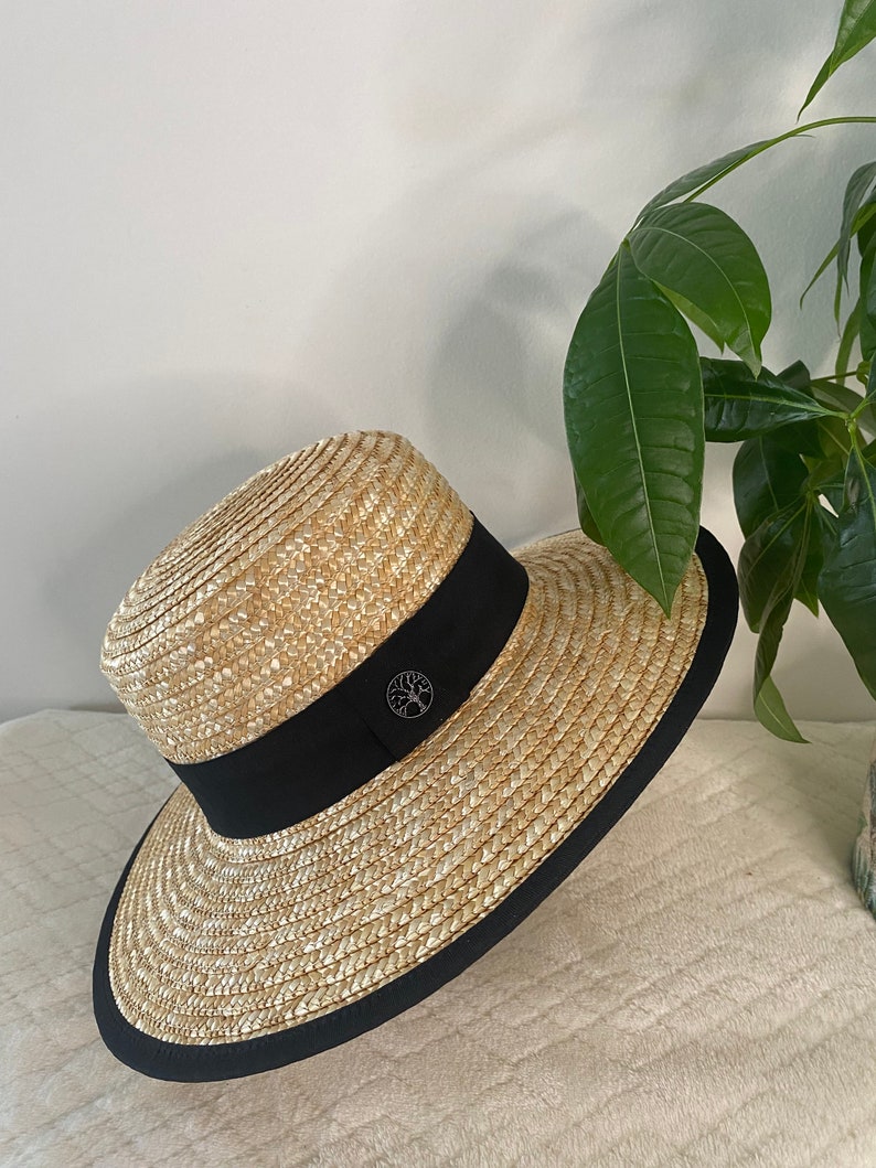 Elegante sombrero canotier de paja natural imagen 1