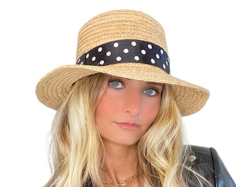 Chapeaux forme canotier  chic en raphia