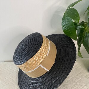 Elegante sombrero canotier de paja natural imagen 2