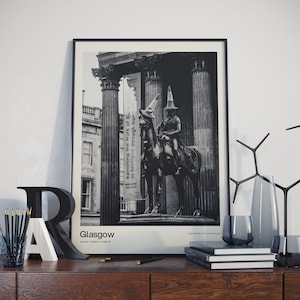 Glasgow - zwart-witte posterafdruk | Standbeeld Hertog van Wellington Foto | Muurkunst | Monochroom print | Reizigerscadeau | Reisfotografie