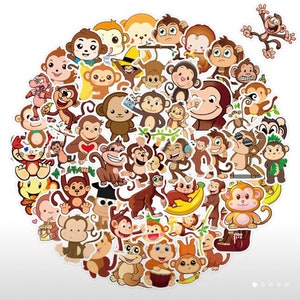 Puede incluir: Una colección de pegatinas de monos de dibujos animados coloridos. Los monos están en varias poses y expresiones, algunos sosteniendo plátanos, otros tocando instrumentos musicales.