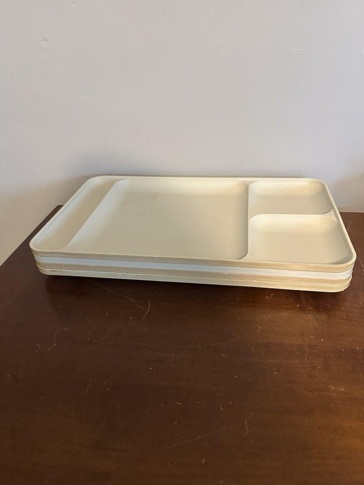 Vintage Tupperware Divided Trays # 1535-5 / Plates 15