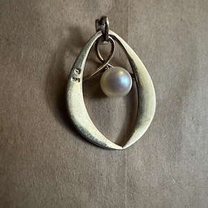 Vintage Mikimoto 15KT 7mm Pearl Pendant