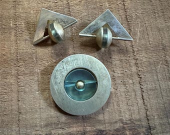 Vintage Métal and Lucite Pin/Earring Set