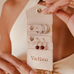 Vachana - Compact Velvet Envelope Jewelry Pouch