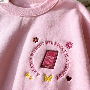 Czytelniczka bez swojego Kindle'a Bluza, Prezent dla miłośnika książek, Bookish, Prezenty Bookish, Prezenty dla czytelników, Booktok, Gadżety książkowe, Bluza Bookish