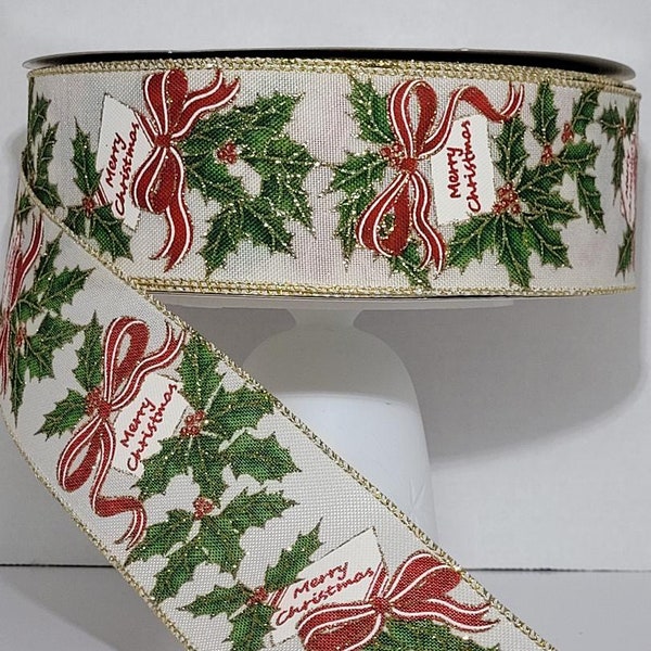 50 yd filaire 2 1/2 dans ce ruban traditionnel comprend une bannière Joyeux Noël avec un ruban rouge et du houx et des baies en position verticale