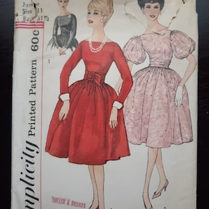 1960s Party Dress Sewing Pattern with puffed sleeves: Simplicity 3150, Bust 31 1/2