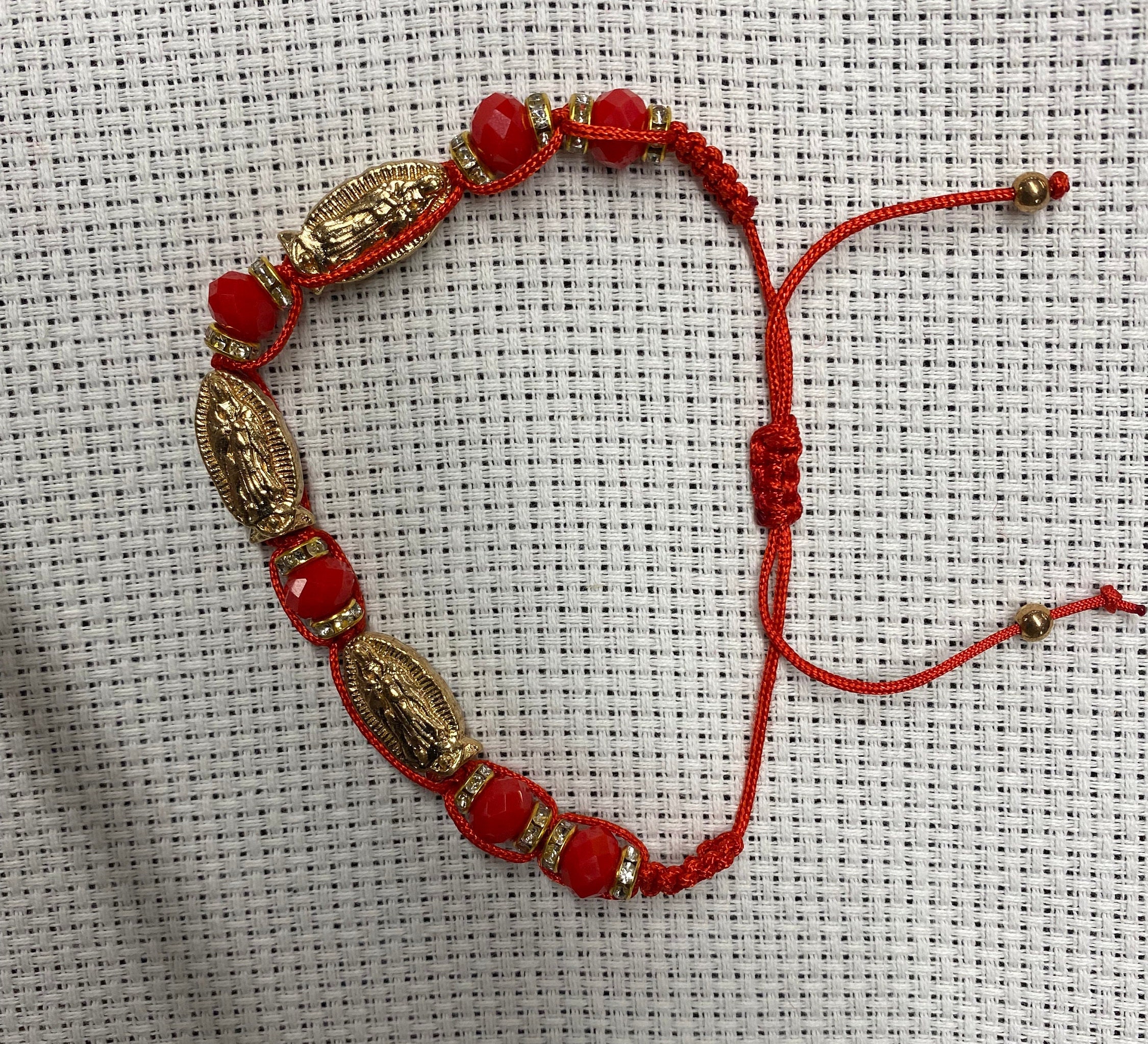 Pulsera roja con medalla de Virgen de Guadalupe, red string Virgen Mary bracelet, pulsera roja ajustable, protection red nylon  adjustable