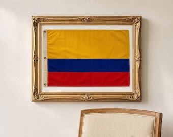 Vintage Columbian Flag Print- Distressed Colombian Wall Art- South American Heritage Decor- Colombian Pride Poster Instant Download