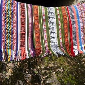 Q&#39;ero Altar Cloth / Table Cloth / Q&#39;ero Scarf - Pasadizo - Andean Inca Tradition Peru - Baby Alpaca Wool