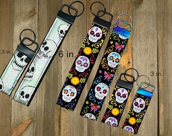 Skull Print Car Key Fob for House Keys, Wristlet Keychain, Keyring, Fabric Keyfob, Keychain Wristlet