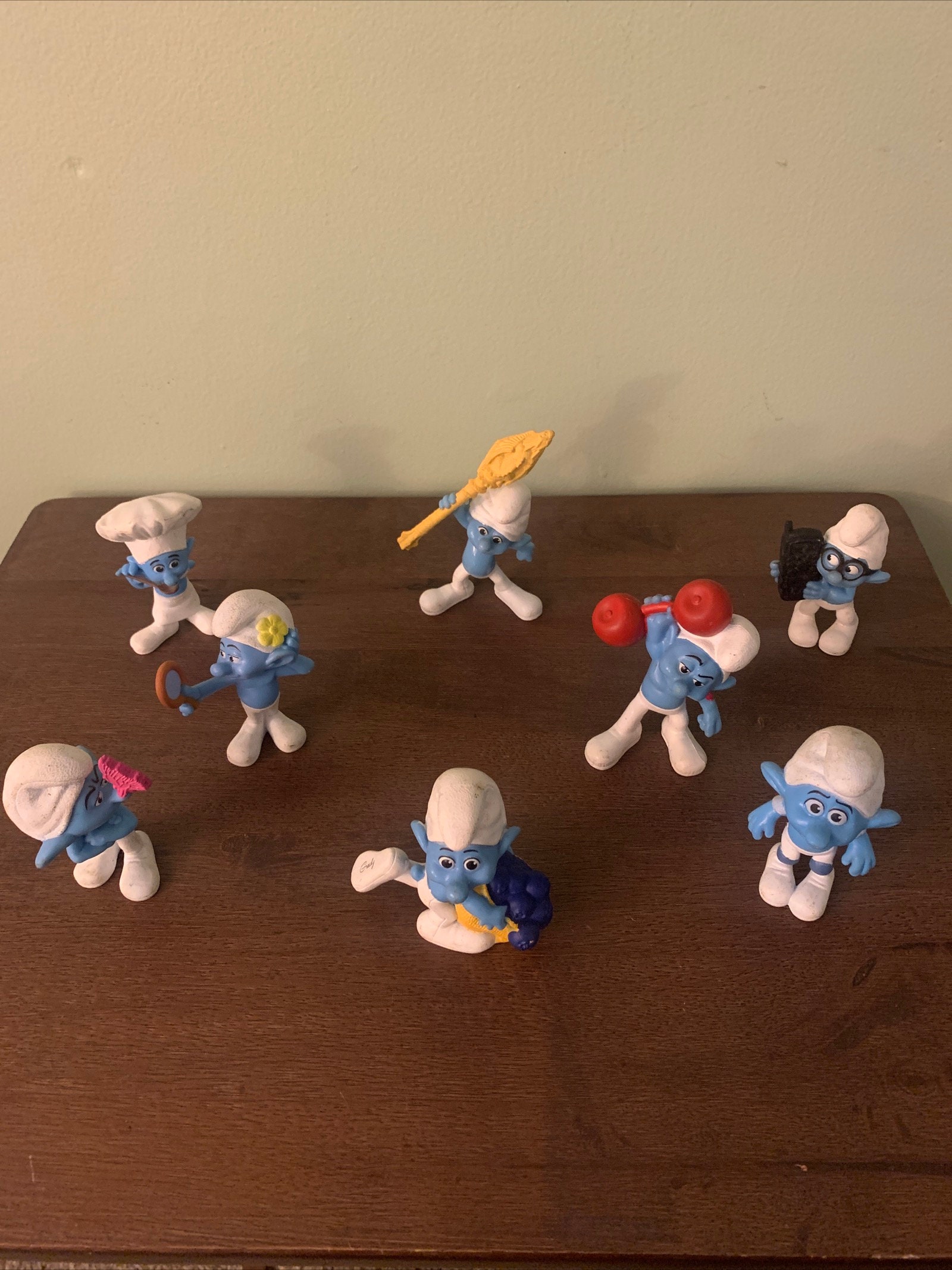 Original 12 Pcs Smurfing Smurfettes Action Figures Small Mushroom