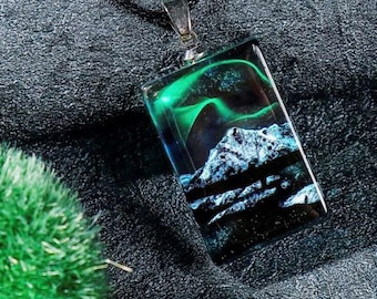 Alone Necklace, Mountain Resin Necklace, Snow Mountain Necklace, Green Cloud Necklace