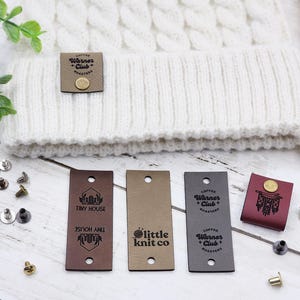 Gehaakte labels van 2,5 x 1 inch, aangepaste labels voor breiwerk, labels van imitatieleer voor handgemaakte items, kunstleren labels met CHICAGO-klinknagels