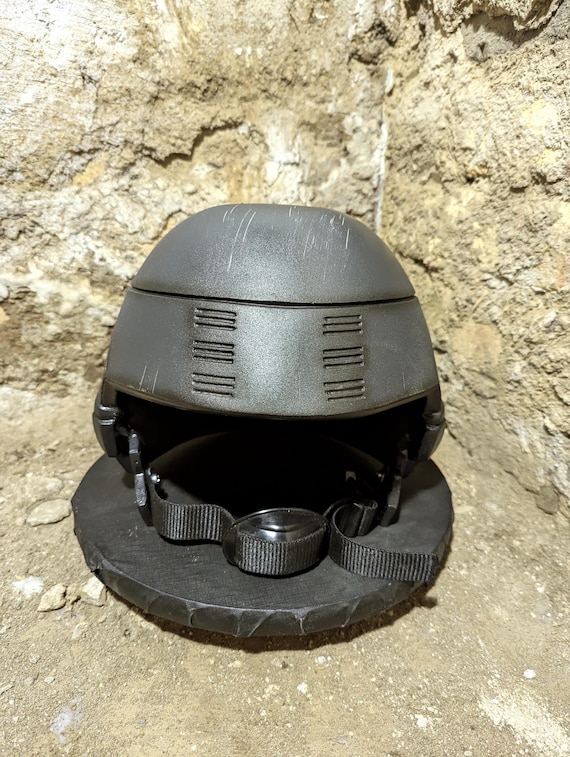 Starship Trooper Helmet – Very Durable Cosplay or Airsoft Helmet – Great Gift Idea – Sci-Fi Costume Prop