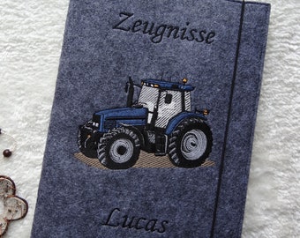 Personalized "Tractor" certificate folder made of felt including a display book with 20 transparent pockets