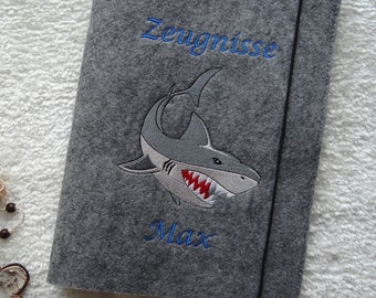 Personalized "Shark" certificate folder made of felt including a display book with 20 transparent pockets