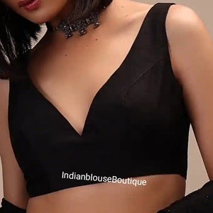 Indische Designer gepolsterte Seidenbluse, Hochzeitsbluse, handgemachte Bluse, Damenbluse