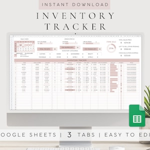 Puede incluir: Una pantalla de ordenador que muestra una hoja de cálculo de Google Sheets con un esquema de color rosa y blanco. La hoja de cálculo se titula "Inventory Tracker" e incluye columnas para los detalles de los artículos, el estado del inventario y los datos de ventas. La hoja de cálculo está dividida en tres pestañas: "Inventory Tracker", "Order Status" y "Items Sold".