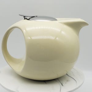 Vintage Royal Elfreda Irish Cream Tekanna - Ace Collection