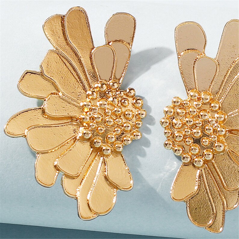 18k Gold Flower Stud Earring Oversized Gold Stud Earrings Etsy UK