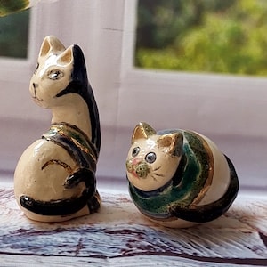 two mini ceramic cat figurines, pottery cat décor, ceramic animal figurine, cat lovers gift, pottery cat statue