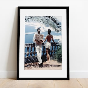 Morgens an der Côte d'Azur | Fine Art Foto von Helmut Newton | Berühmte & montierte Drucke