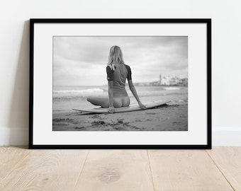 Surfing Fine Art photo | Surfer Girl print | Beautiful surfing print | Girls Surfing | Wood Frame With PassePartout