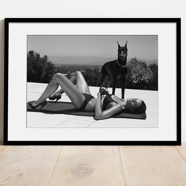 Mikael JanssonCindy Crawford | Impression de monture Helmut Newton Doberman | Impression montée et encadrée